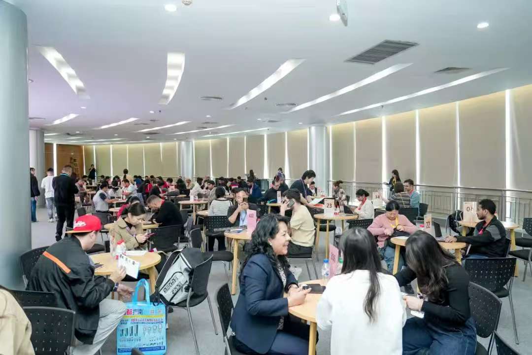 Global Solar Lighting Industry Trends: Intelligence and Carbon Neutrality Drive Market Growth