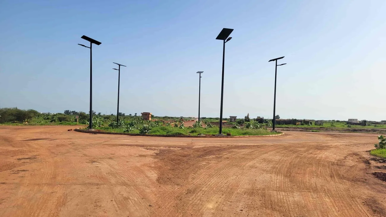 1000pcs Solar Street Lights Installed in Rural Road Revitalization Project in Southeast Asia
