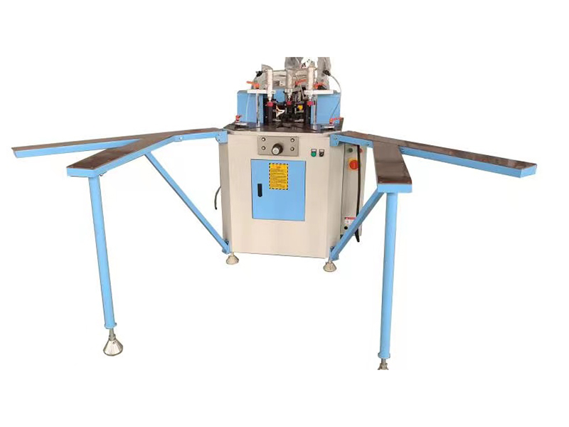51、德国数控组角机