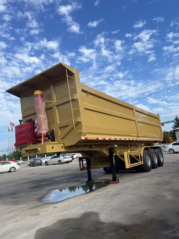 Dump semi-trailer