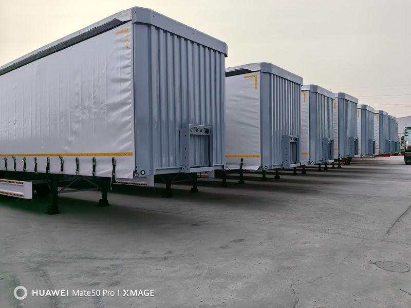 Container flatbed semi-trailer