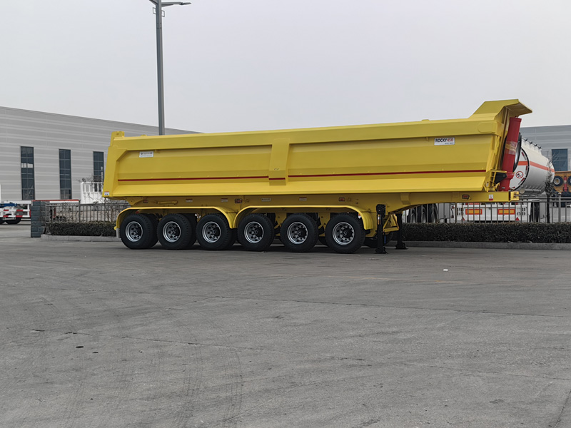 Dump semi-trailer
