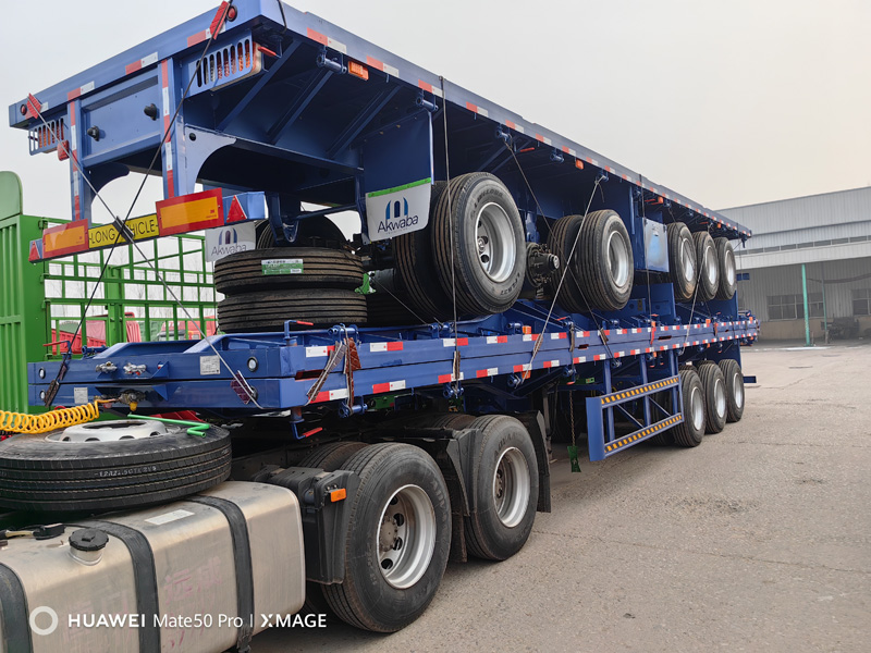 Container flatbed semi-trailer