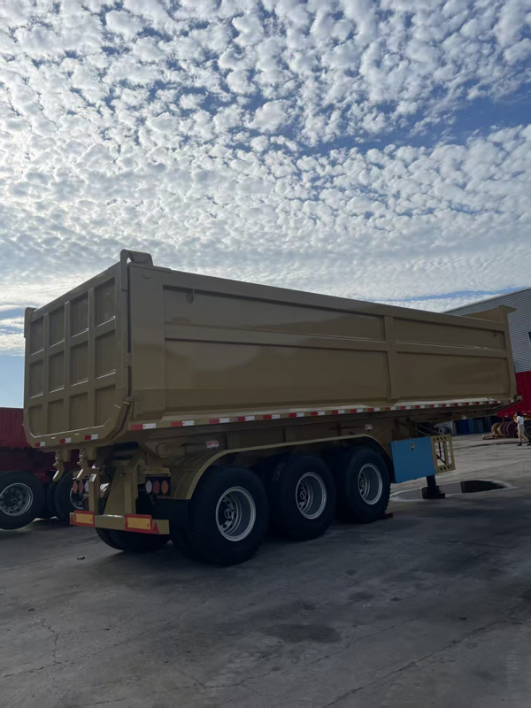 Dump semi-trailer