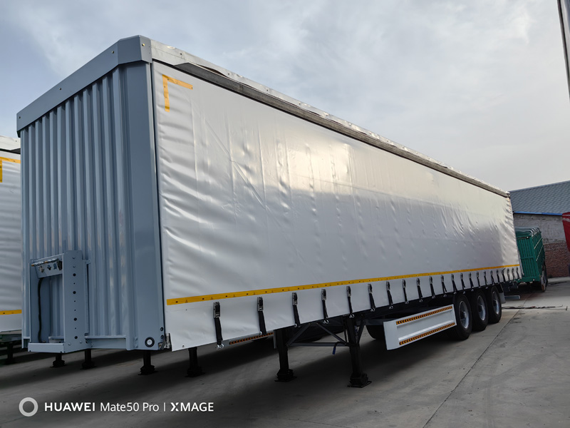 Container flatbed semi-trailer