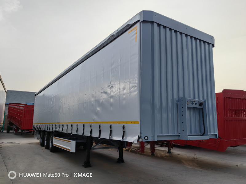 Container flatbed semi-trailer