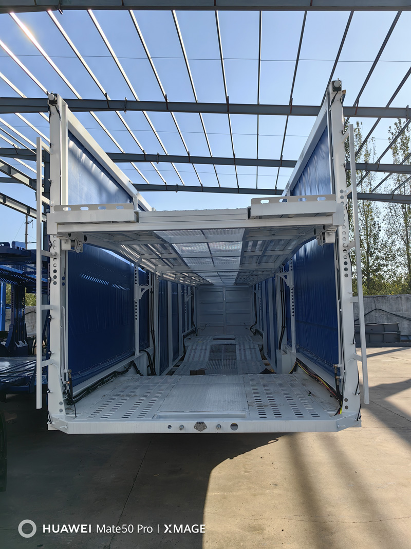 Box semi-trailer