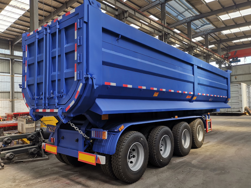 Dump semi-trailer