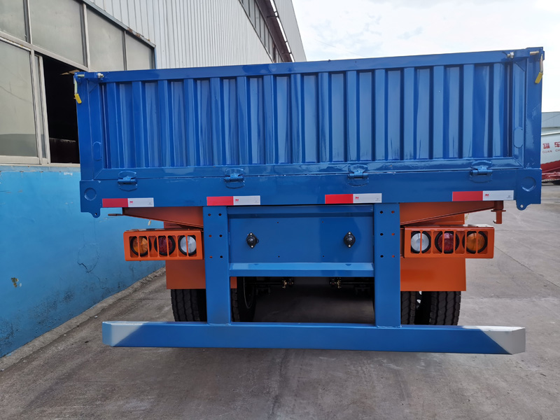 Flatbed semi-trailer