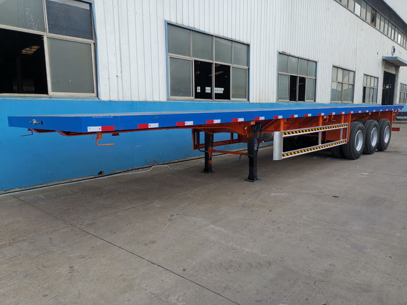 Container flatbed semi-trailer
