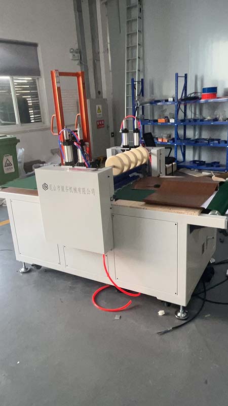 Automatic Pillow Fluffing and Shaping Device