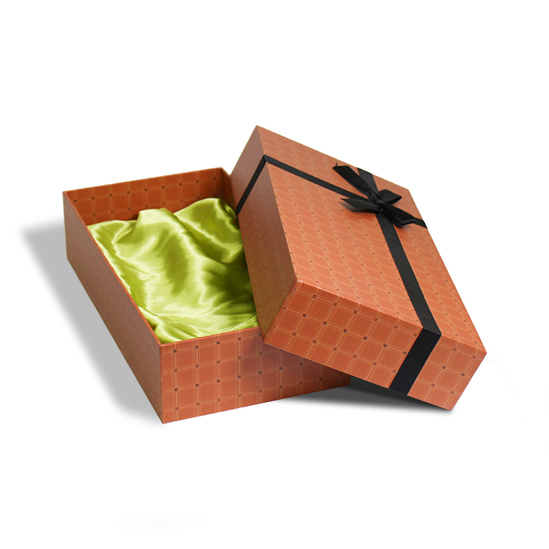 Custom Reusable Large High-End Cosmetics Gift Box with Matt Lamination Sponge Lining Rigid Cardboard Logo