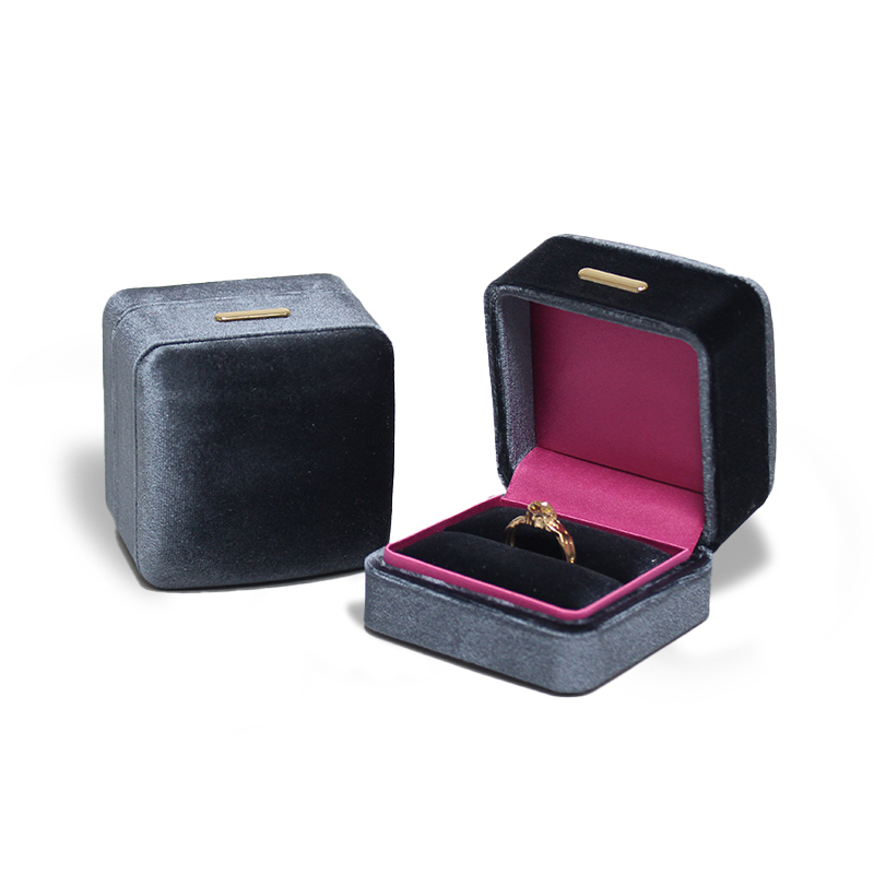 Premium Velvet Jewelry Box Advanced Customization Packaging Luxury Black Pendant Box Ring Box