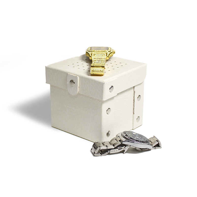 White Leather Watch Box Elegant Storage Case With Rivet Design For Luxury Watches Display And Protection