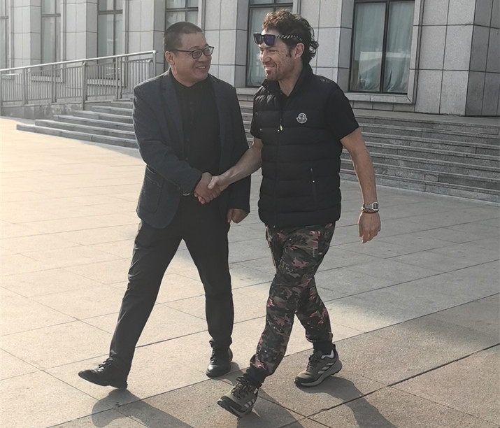 中外携手共探氟塑技术——西班牙客户莅临葫芦岛良永氟塑机械有限公司交流学习