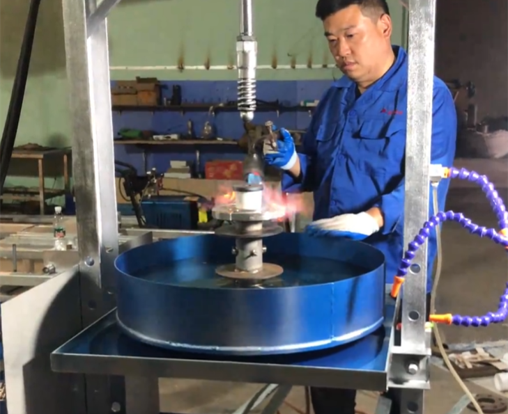 衬氟流量计翻边设备