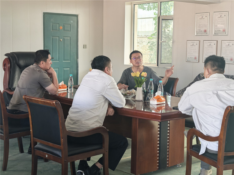 携手共进促合作，实地考察谋共赢｜仪表企业到访葫芦岛良永氟塑机械有限公司洽谈合作
