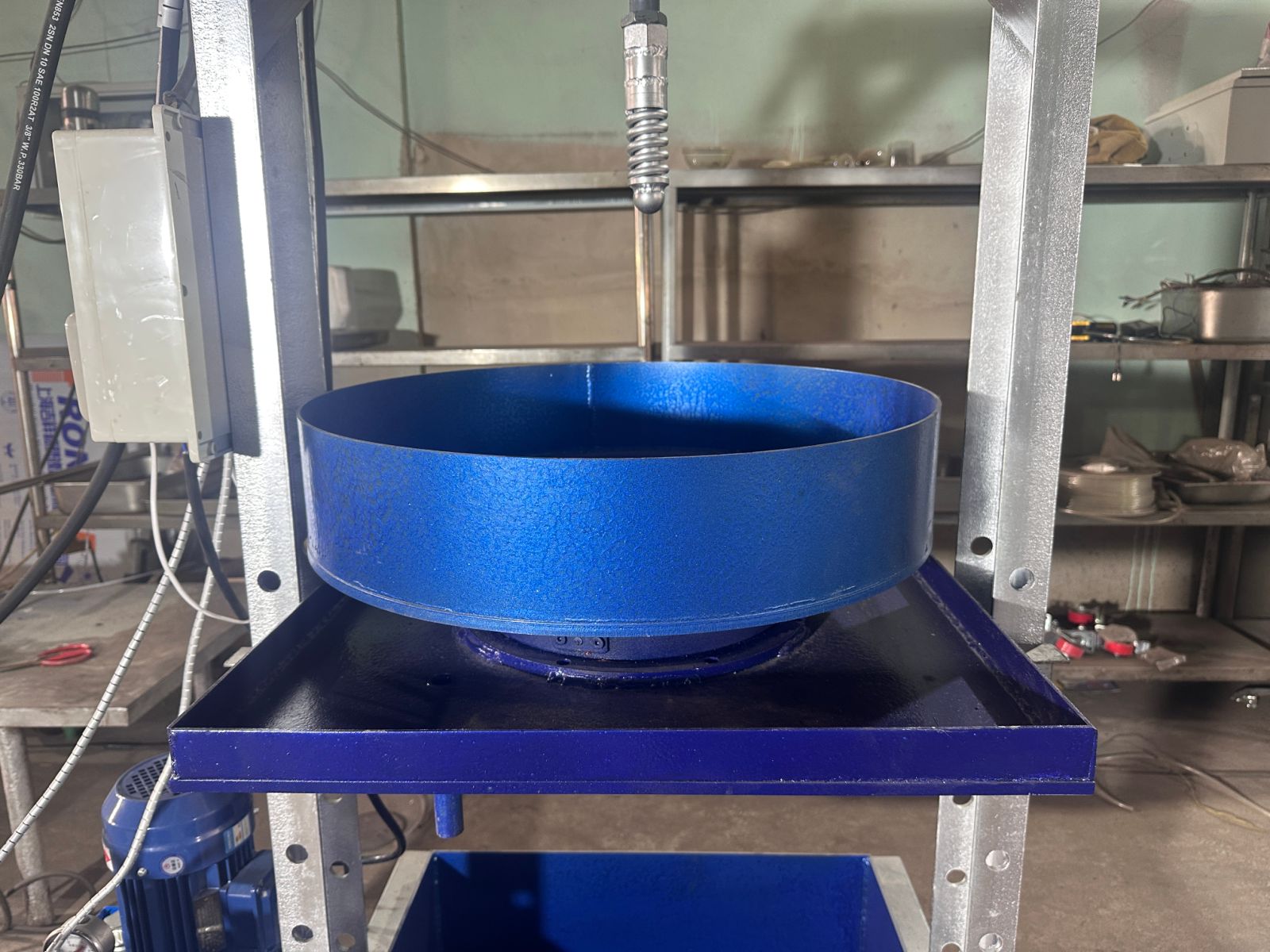 衬氟流量计翻边设备