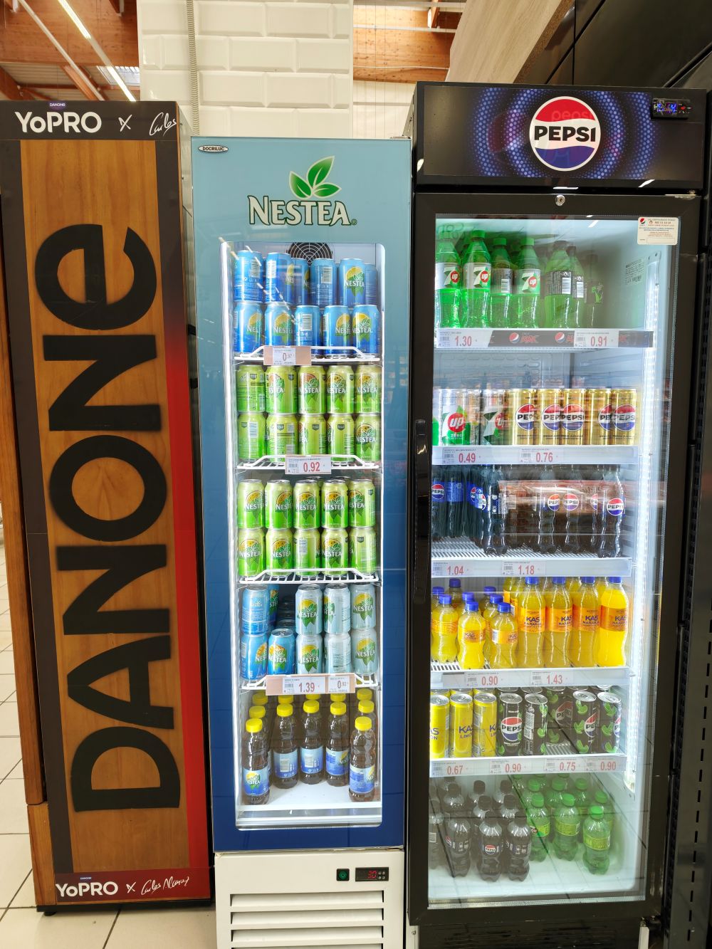 Pesi Beverage cooler glass door