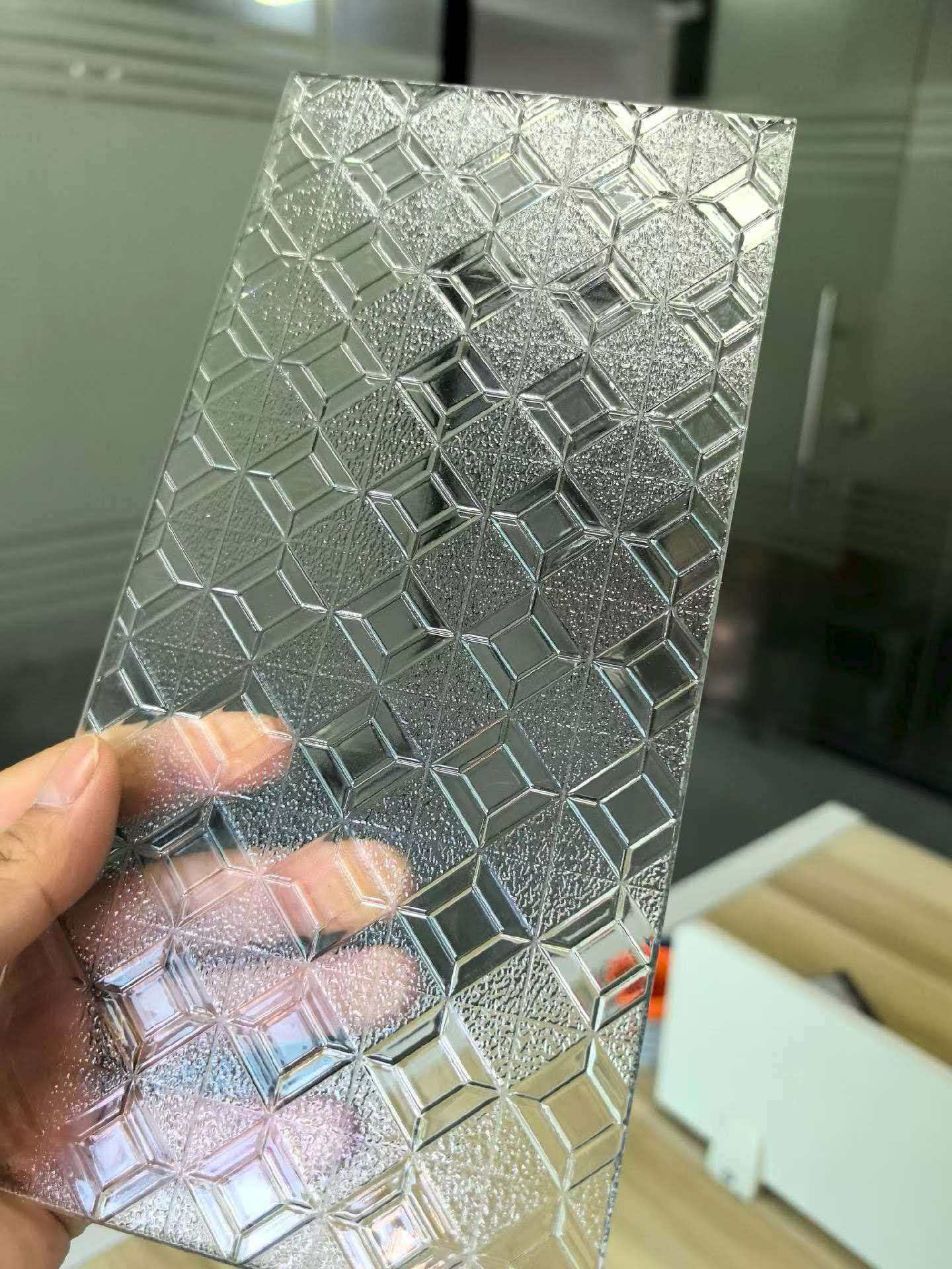 艺术玻璃光刻uv打印机｜深圳市佳印科技助力艺术家居玻璃产业降本增效