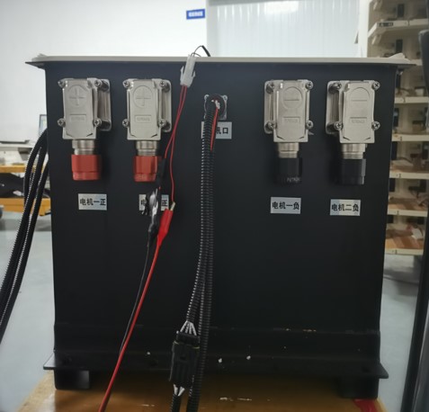 农业车载动力锂电电源系统（低压）03