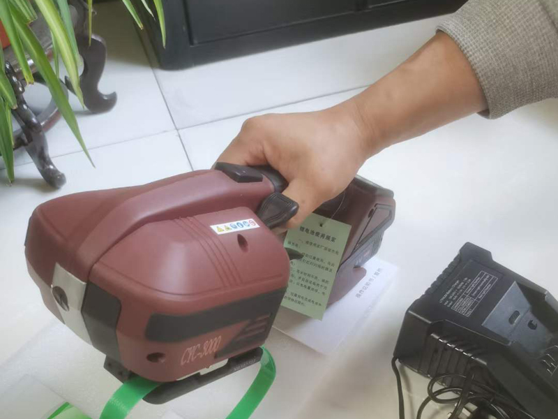 电动打包机