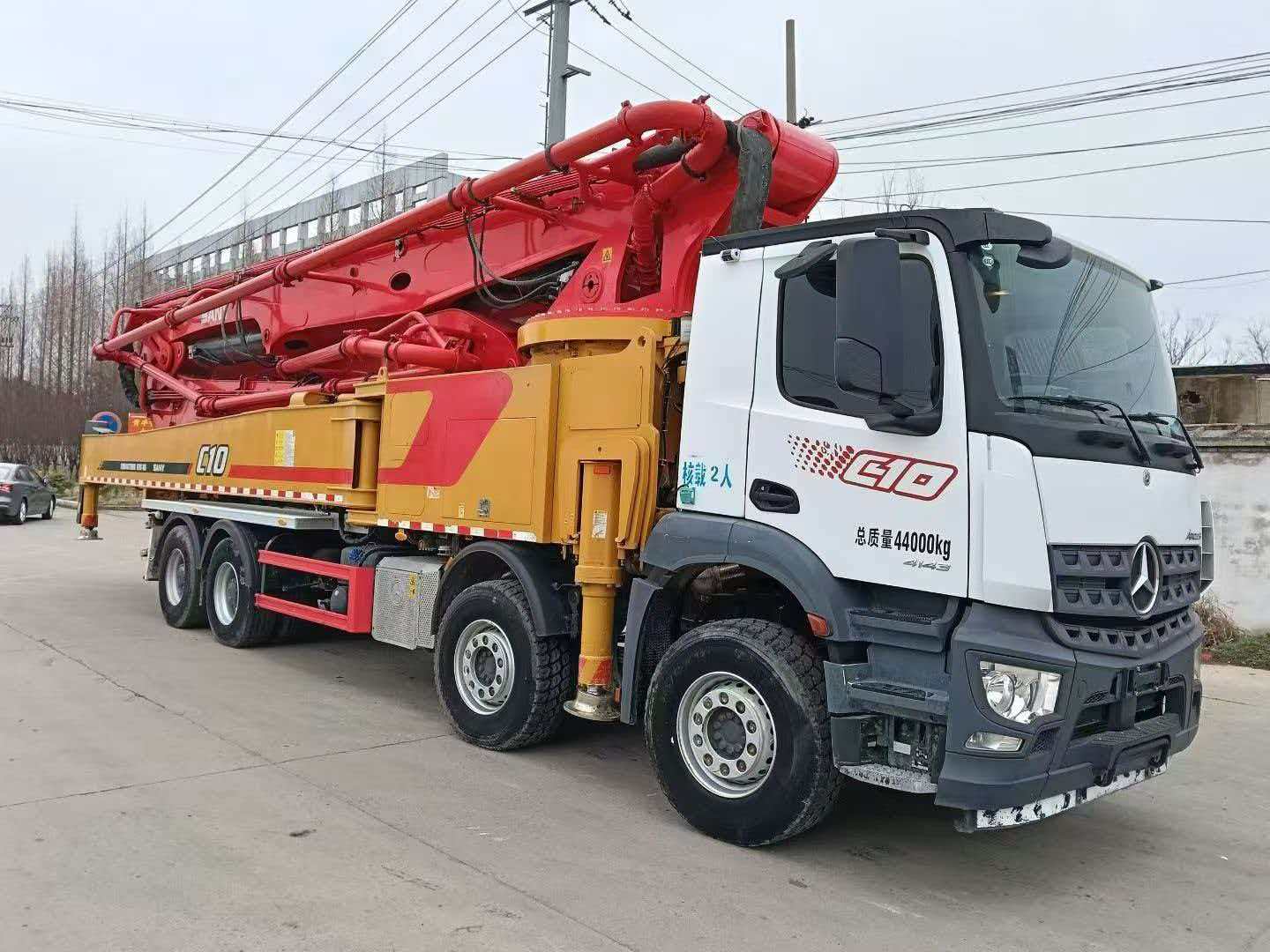 Mercedes chassis, Sany body 62 meters