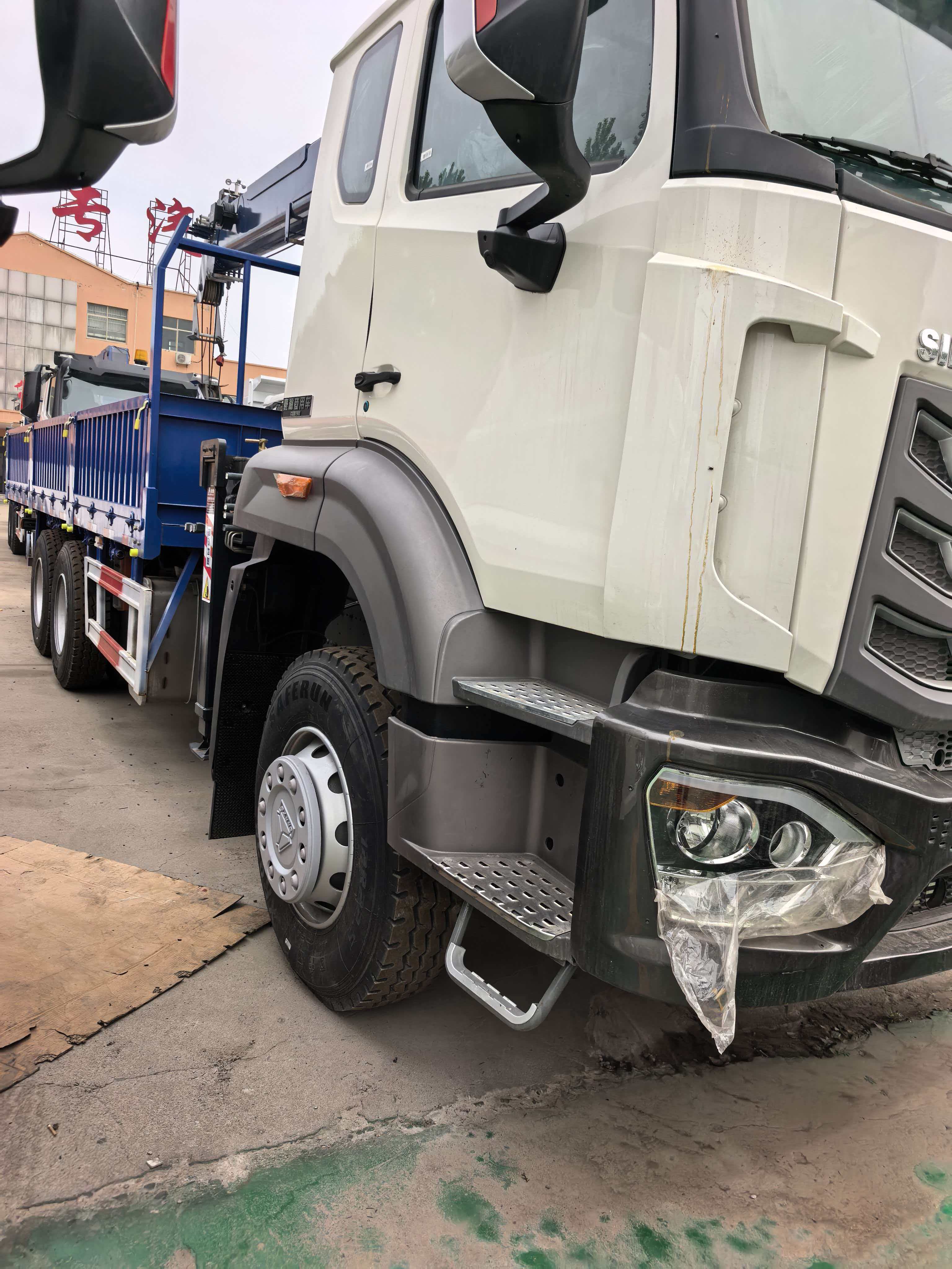 CYTS NX12-ton truck-mounted crane