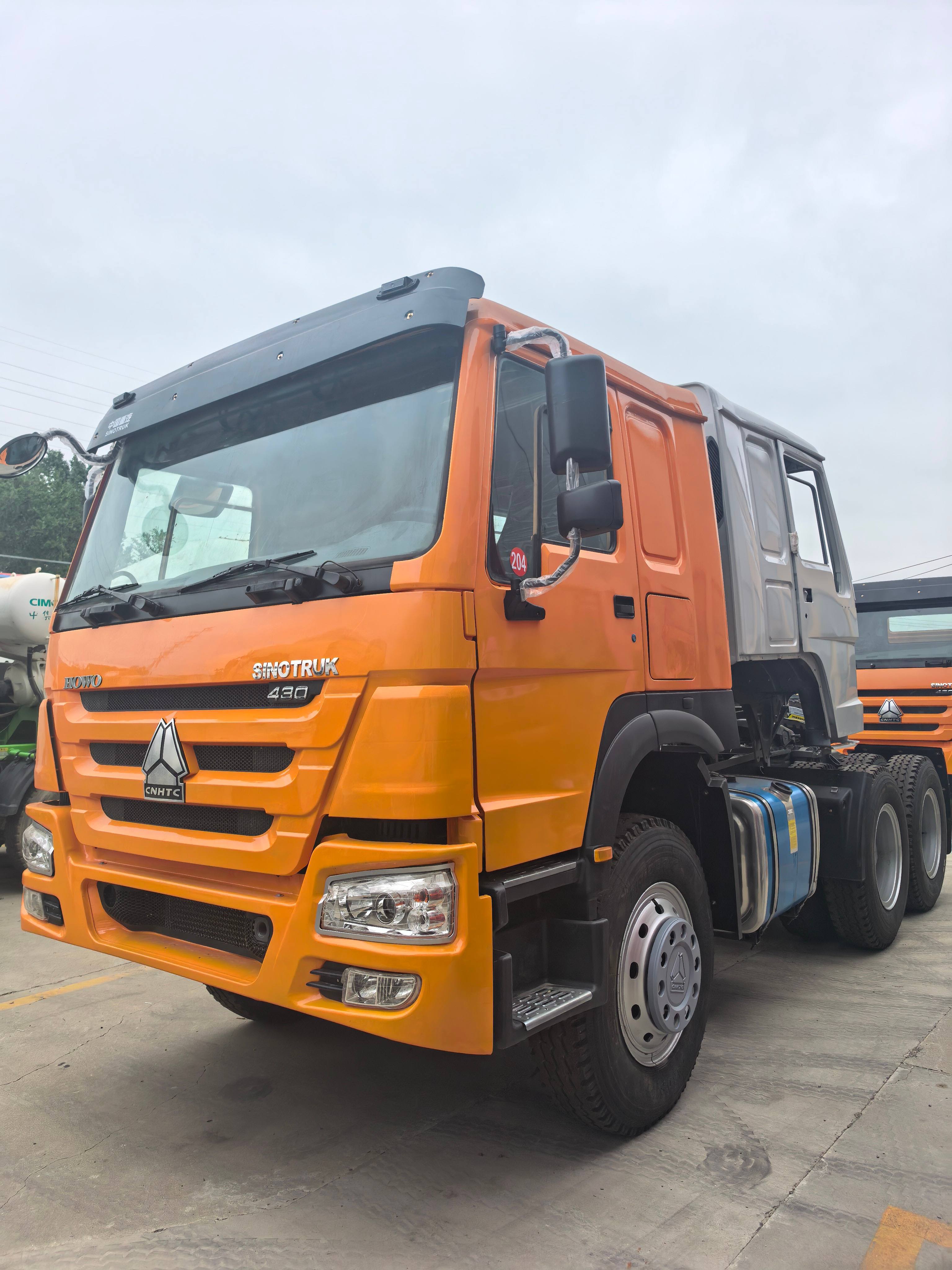 HOWO 371 6×4 tractor head
