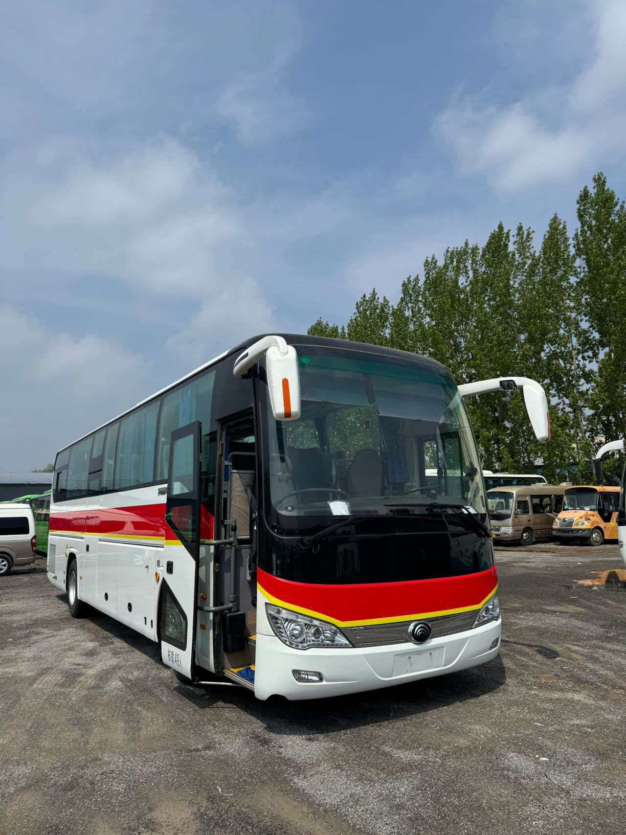 Yutong bus with 50 seats