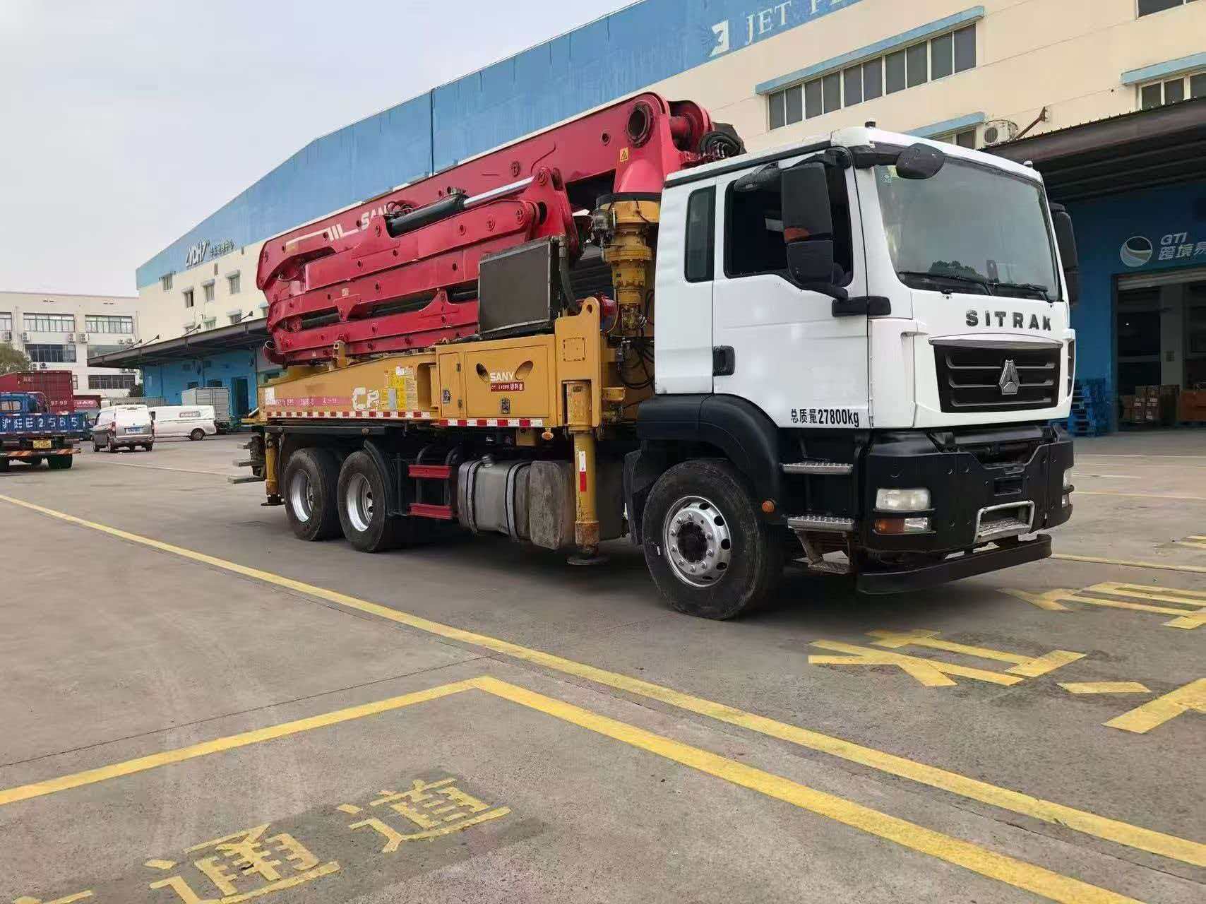 Sinotruk Howo, Sinotruk Shandeka. Sany superstructure. 42 meters.