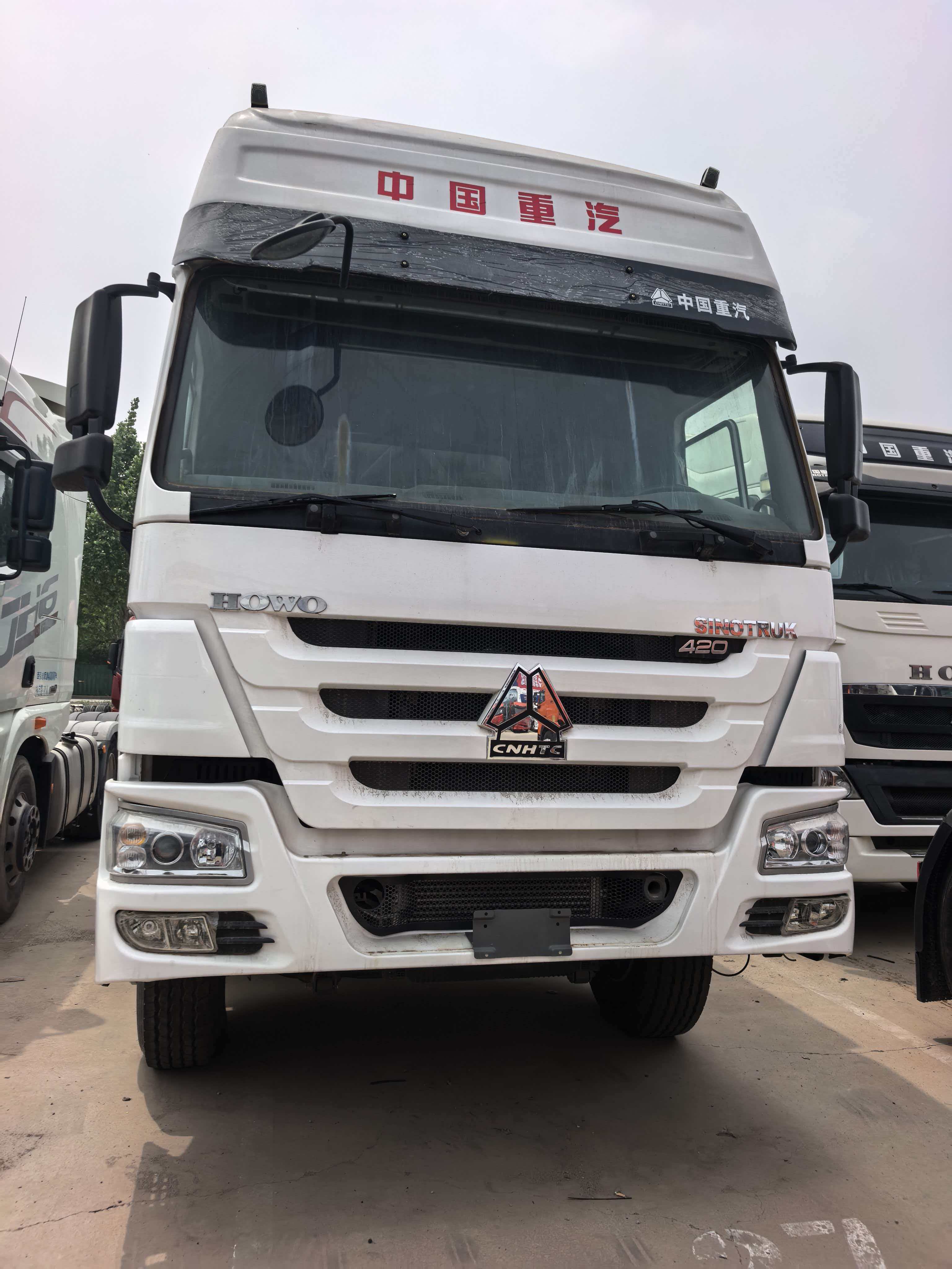 Howo CNG tractor unit.