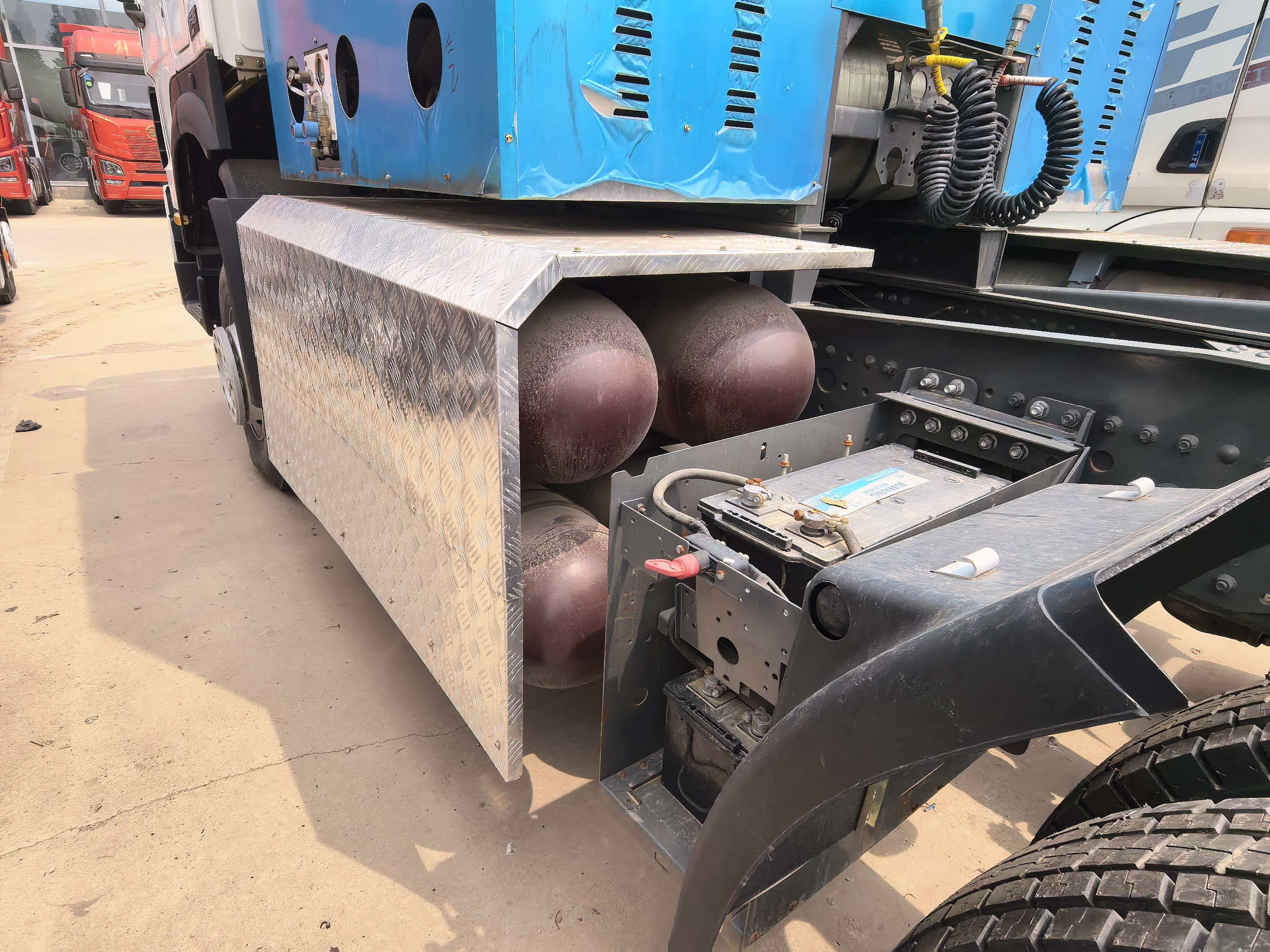 Howo CNG tractor unit.