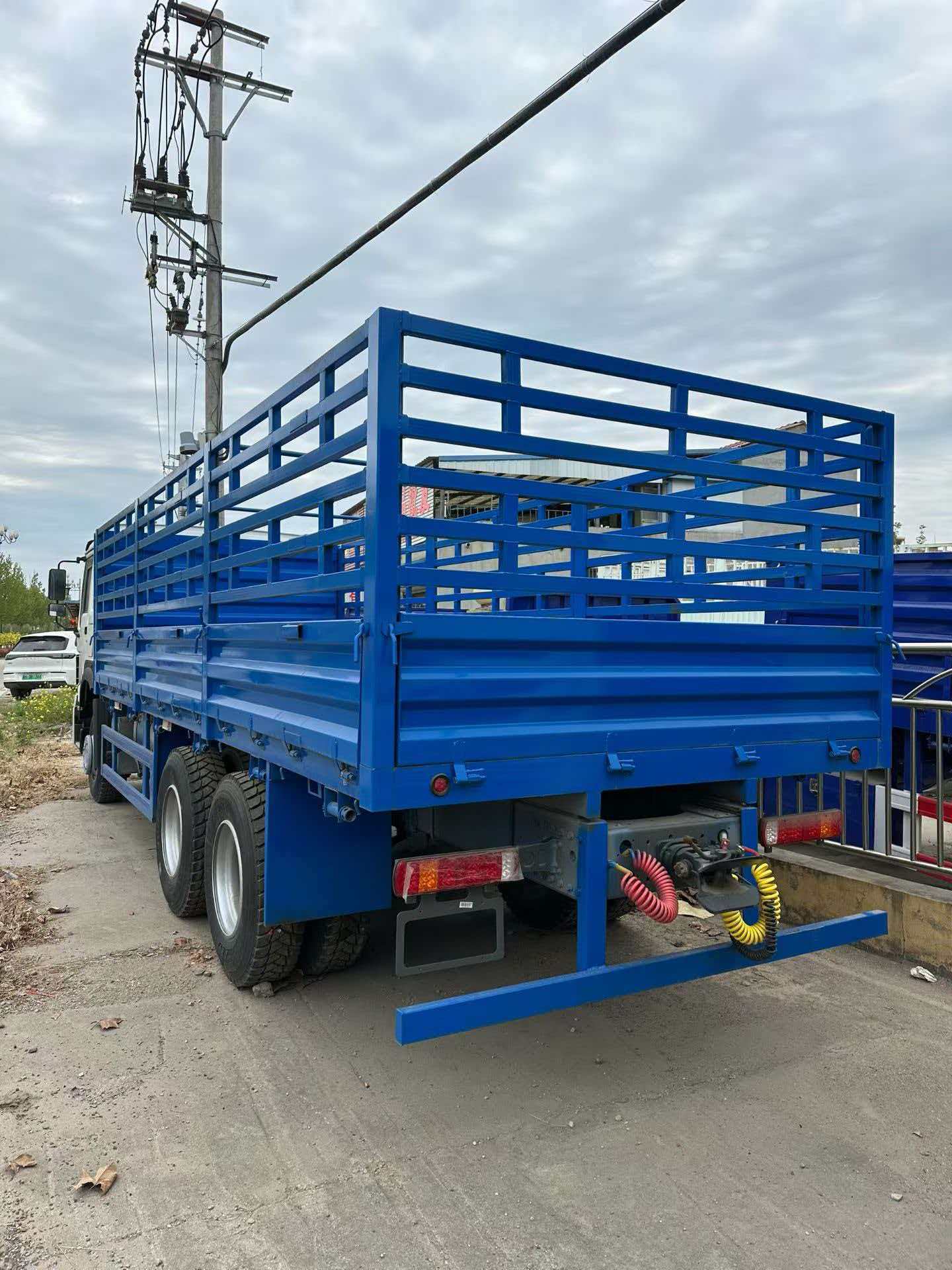 Flatbed truck