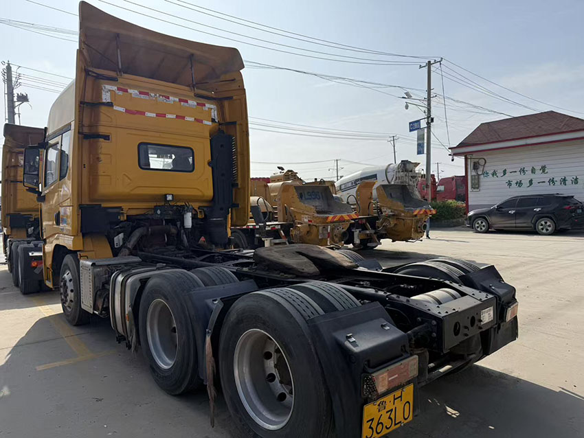 Delong x 3000 tractor unit