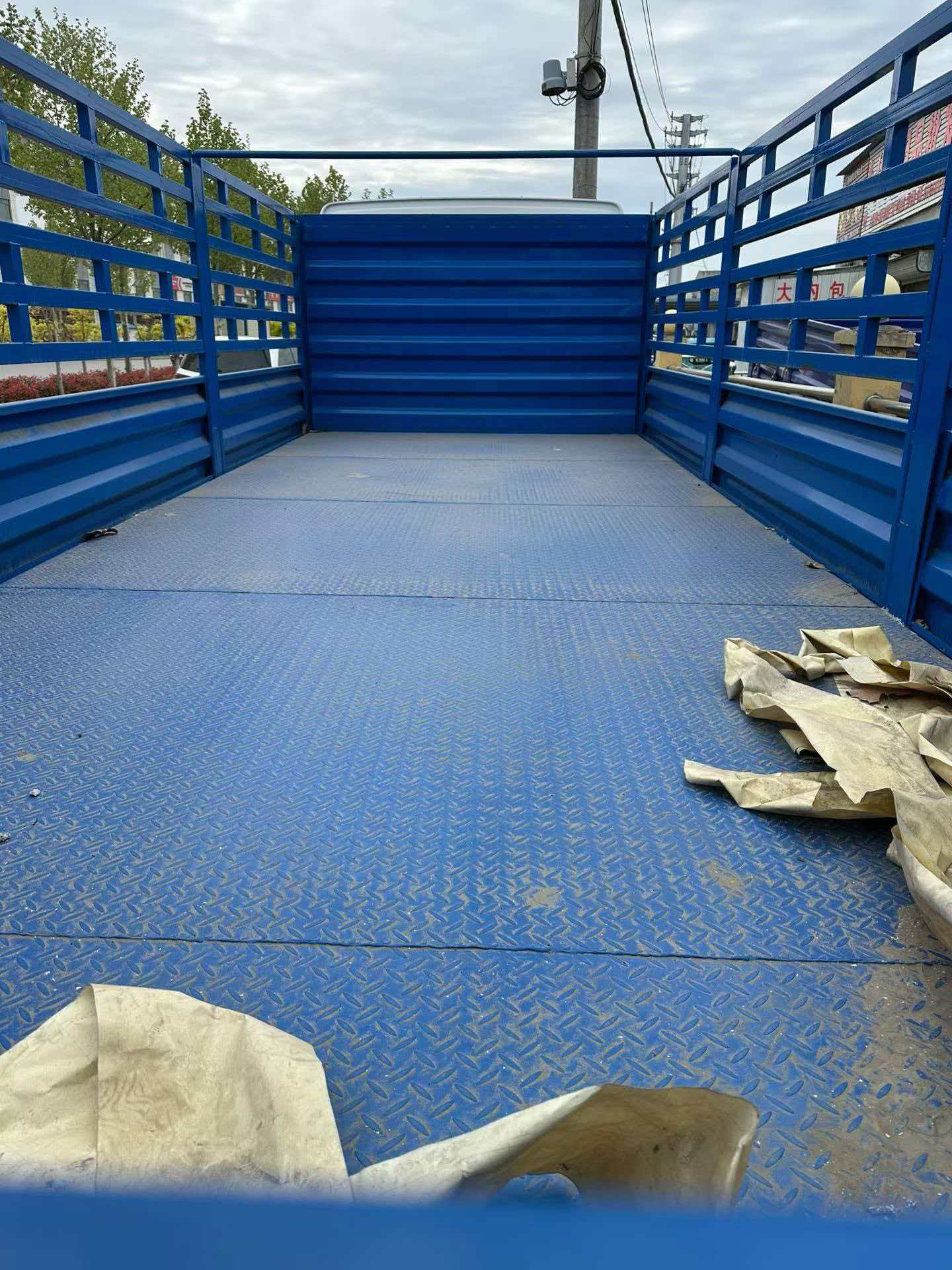 Flatbed truck