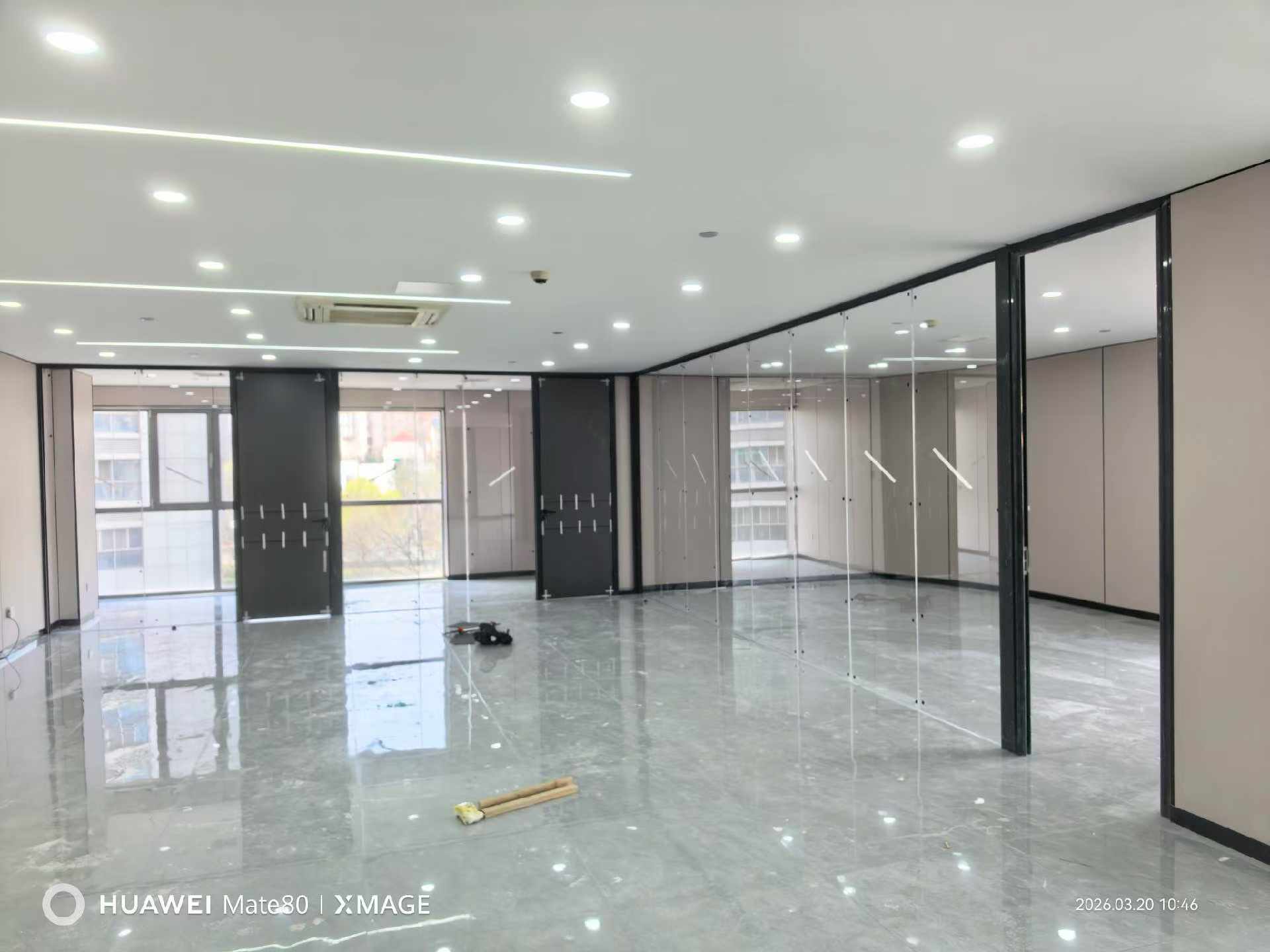 单层全景玻璃隔断定制