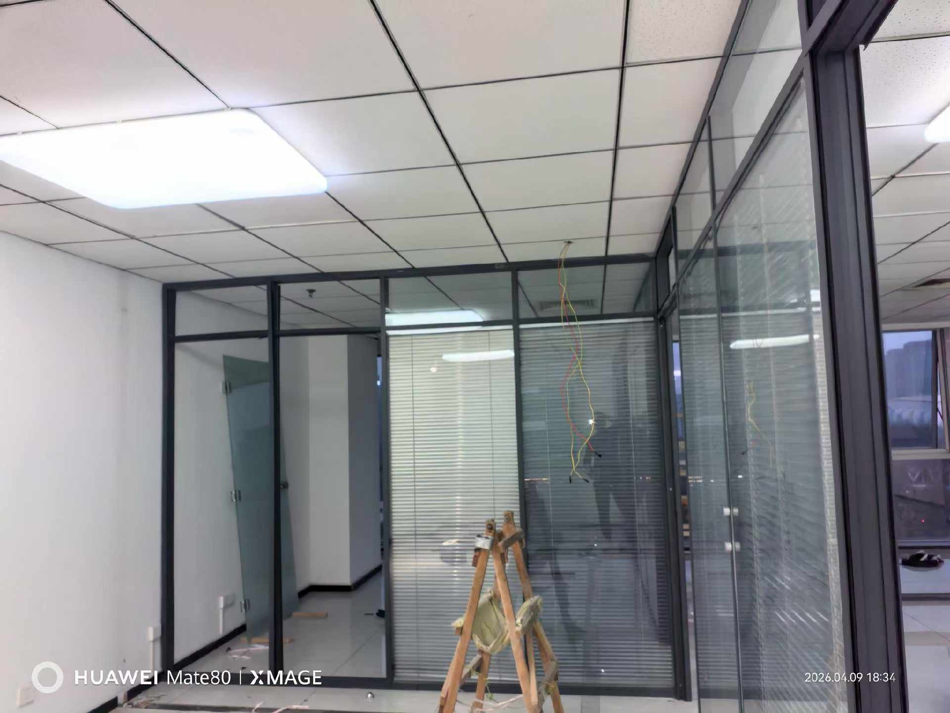 双玻百叶玻璃隔断