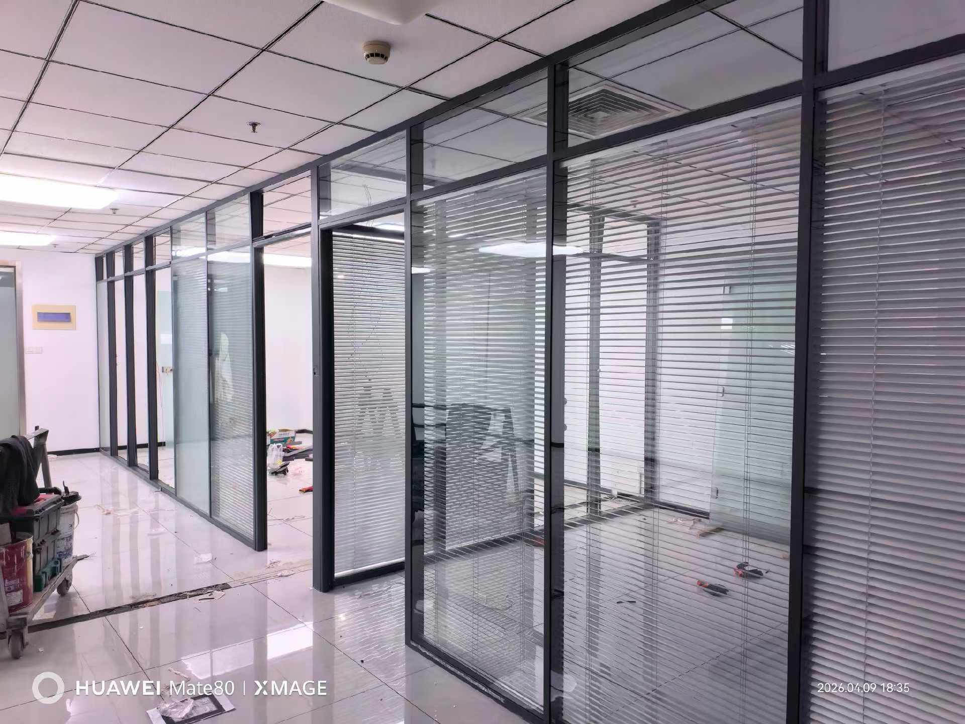 双玻百叶玻璃隔断