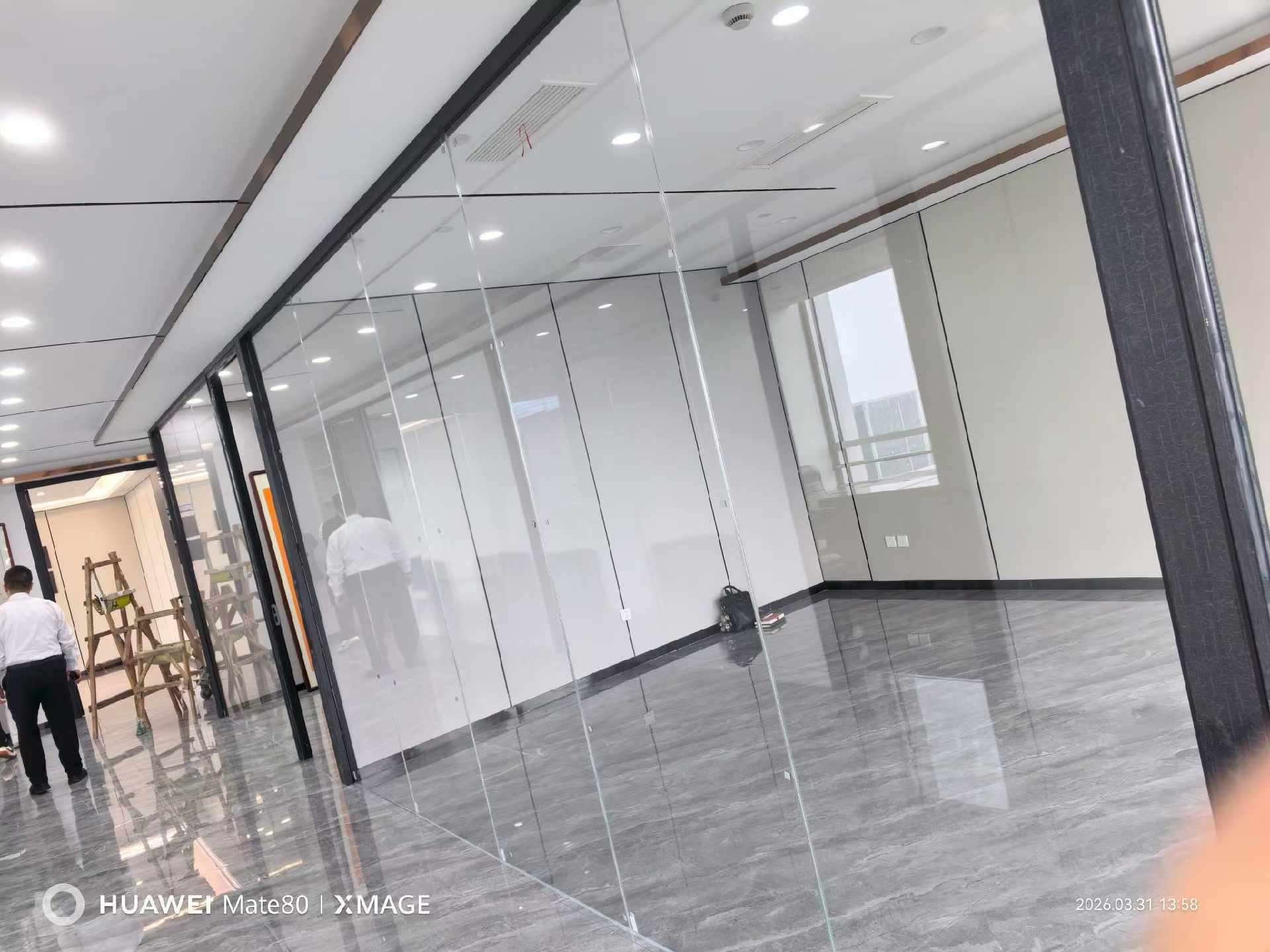 单层全景玻璃隔断定制