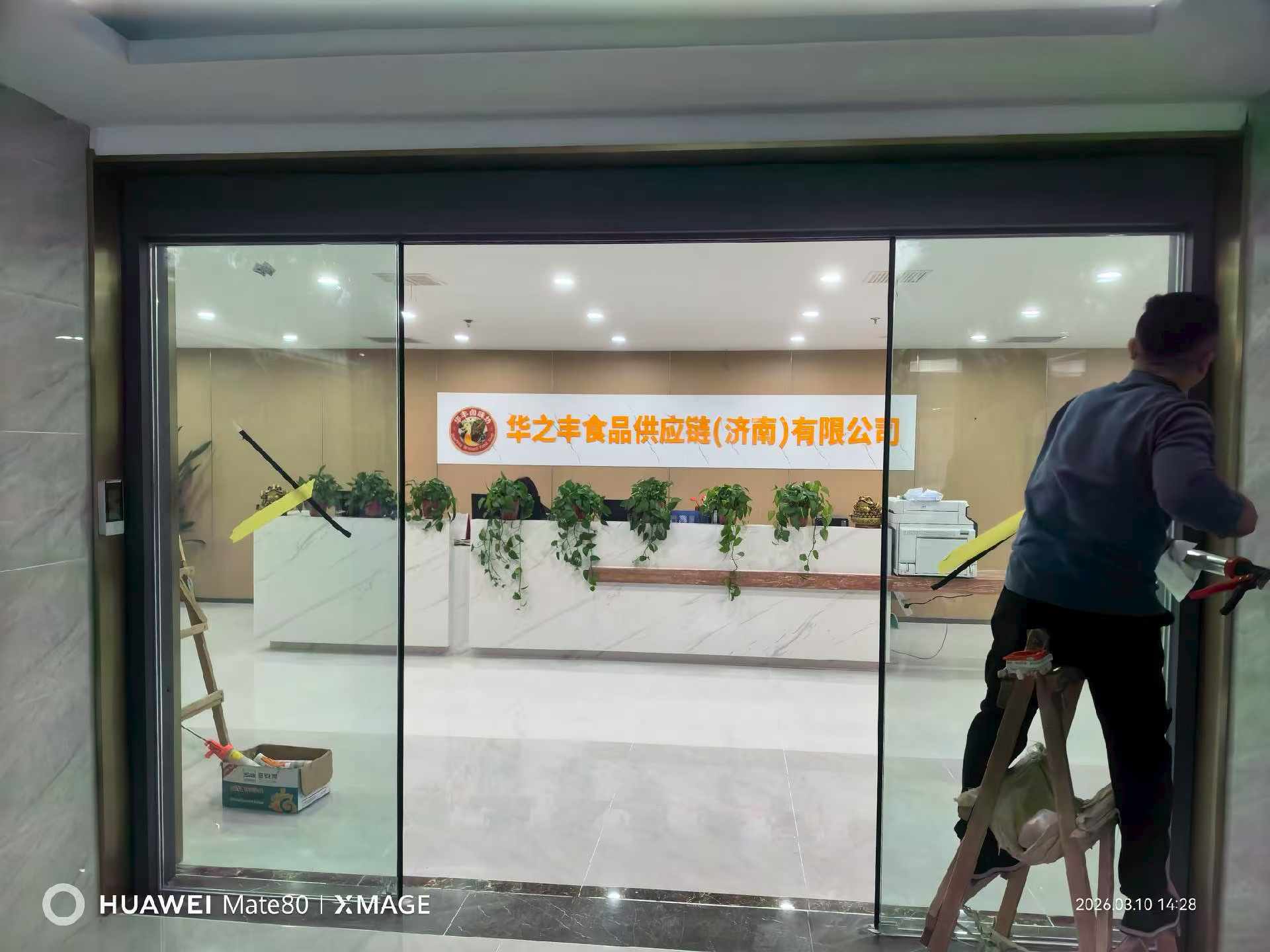 无边框自动门配刷脸系统