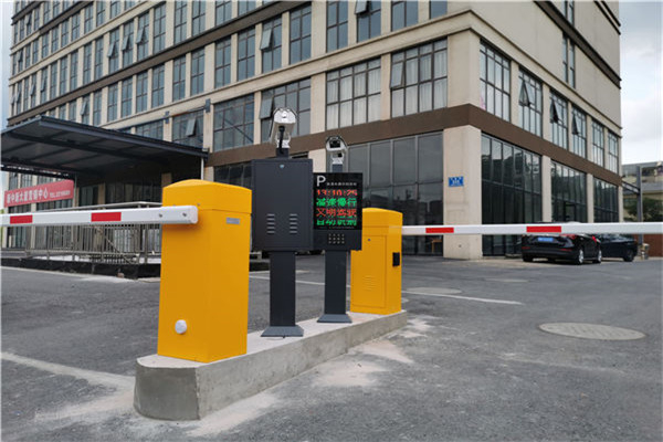 车牌识别系统安装