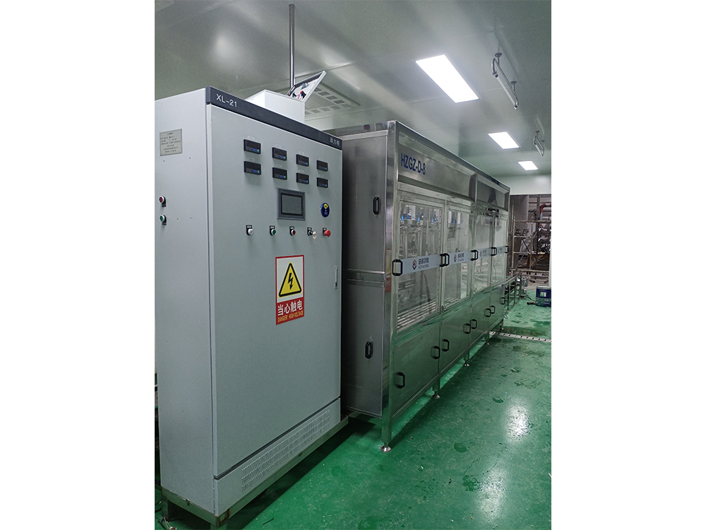 八头果汁灌装机