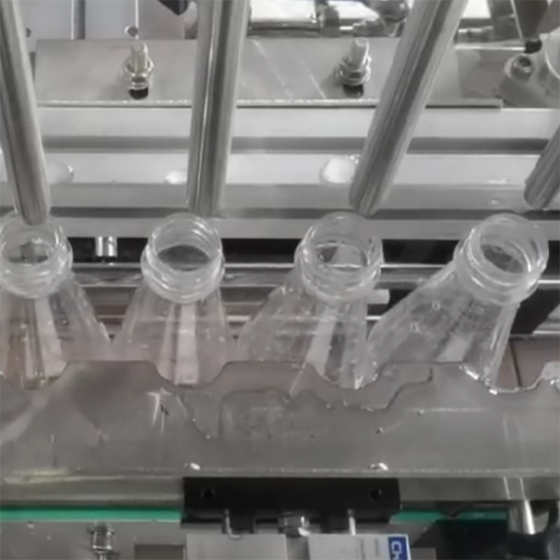 小瓶直线灌装机-11