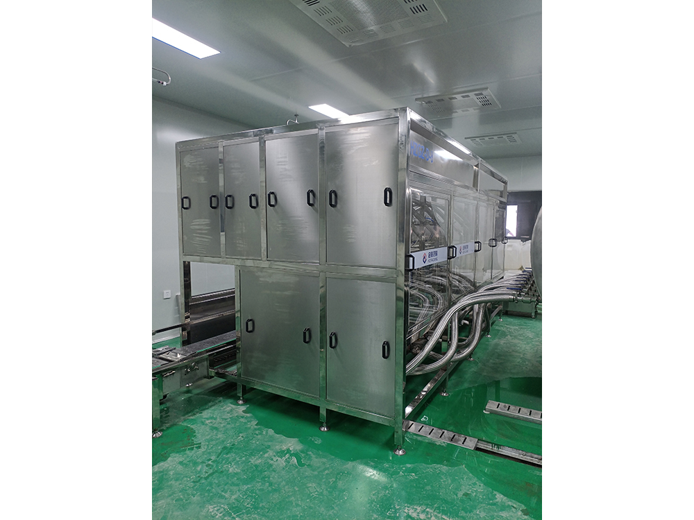 八头果汁灌装机