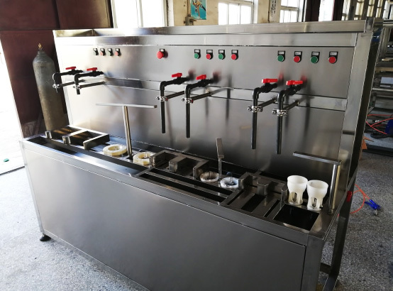 半自动灌装机-12