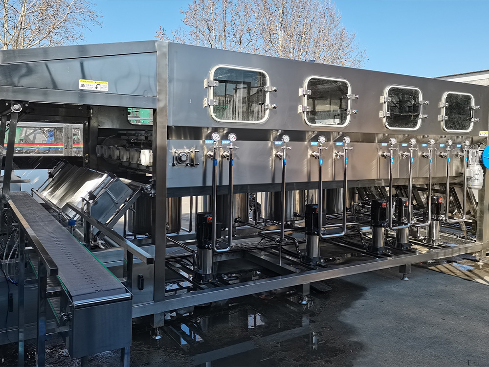 900桶全自动灌装机