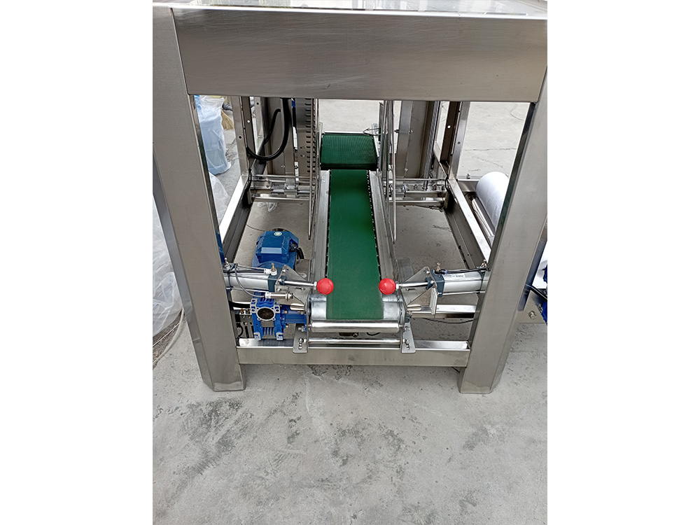 自动套袋机