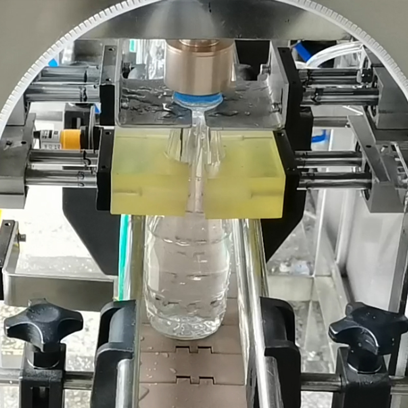 小瓶直线灌装机-13