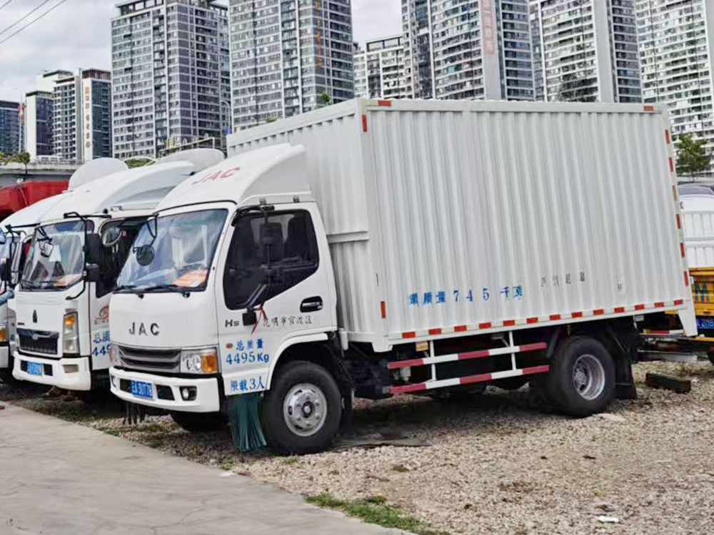 二手蓝牌厢式货车1